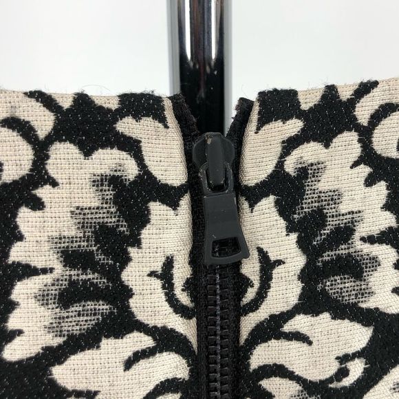 Alice & Olivia Clyde Sleeveless Black & White Damask Shift Mini Dress size 2 - Picture 11 of 15
